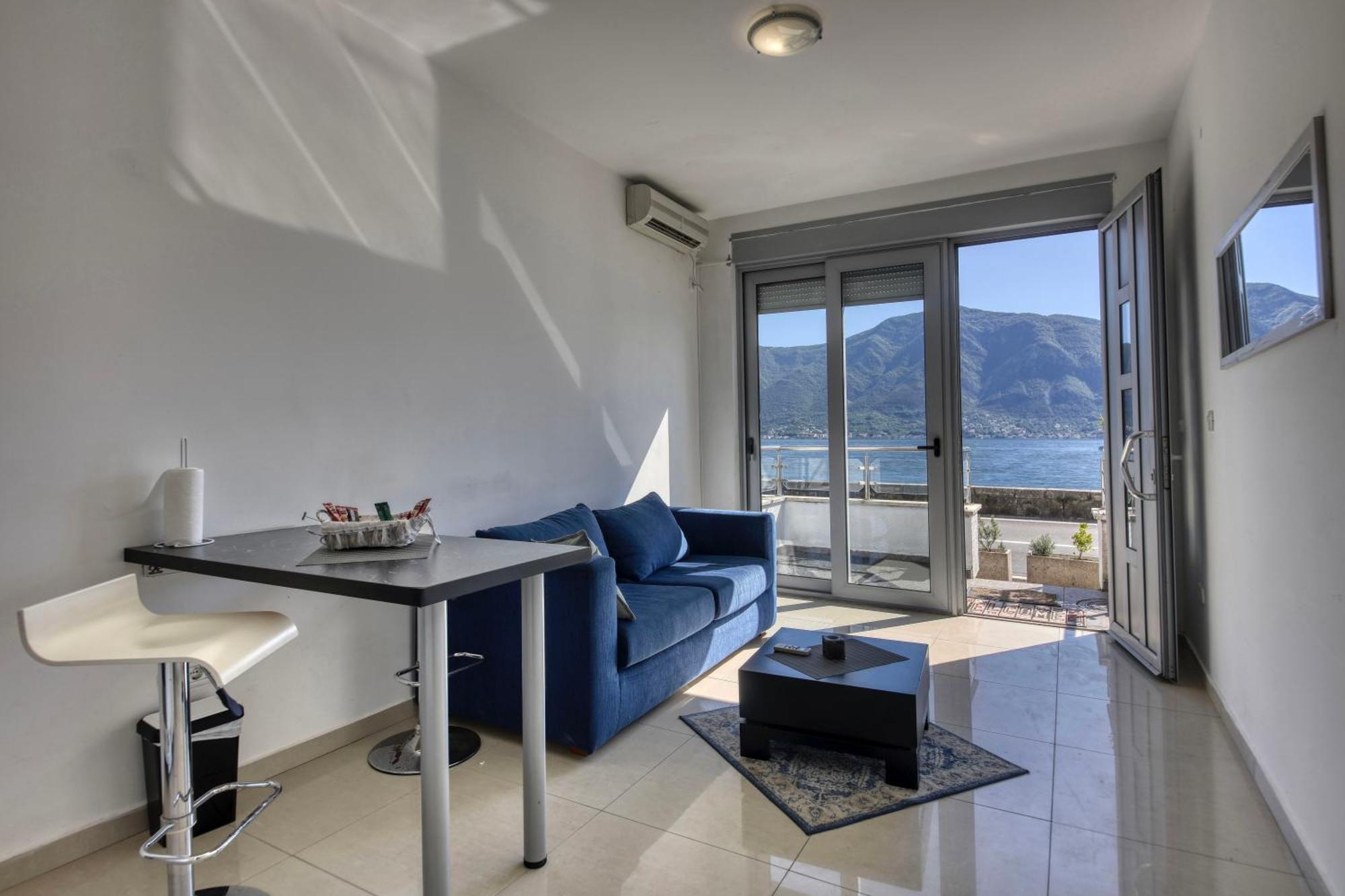 Waterfront Apartments Kotor Ngoại thất bức ảnh