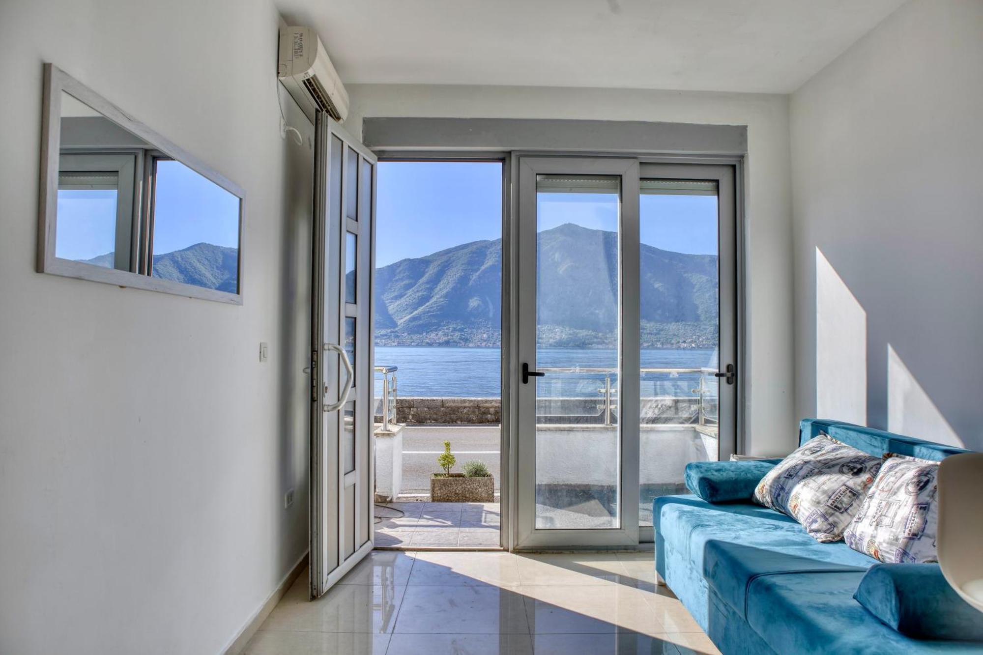 Waterfront Apartments Kotor Ngoại thất bức ảnh
