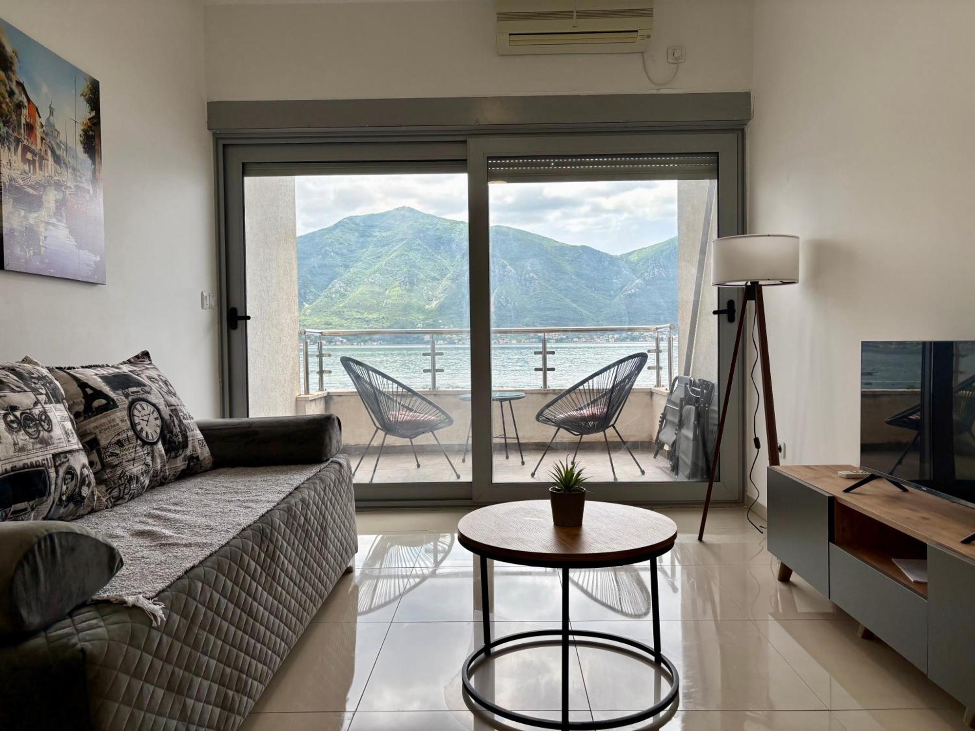 Waterfront Apartments Kotor Ngoại thất bức ảnh