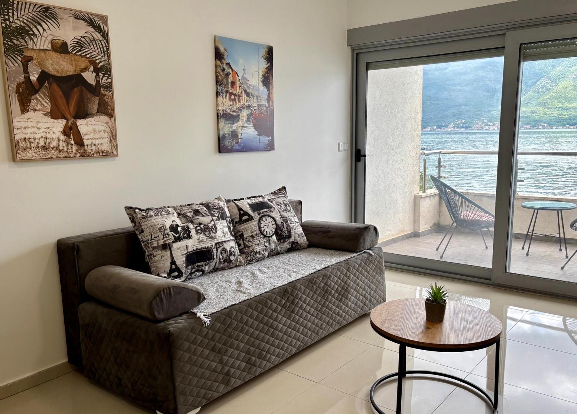 Waterfront Apartments Kotor Ngoại thất bức ảnh